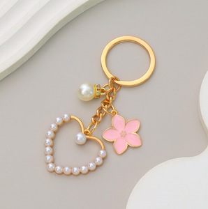 Porte-clés en alliage parfumé avec perle de style mode et pendentif camélia, décoration de sac à main pour fille, cadeau pour petite amie - Product Image 5