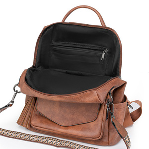 2024 invierno europeo y americano Retro versátil de gama alta de las mujeres de doble Color borla mochila al por mayor - Product Image 1