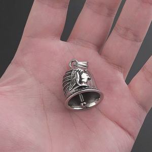 สร้อยคอแฟชั่นผู้ชายสไตล์ฮิปฮอป สแตนเลสสตีล ลายกระดิ่ง พร้อมจี้รูปฟาโรห์นเฟอร์ติติแบบอียิปต์  วัสดุไทเทเนียม รุ่นใหม่ล่าสุด - Product Image 3