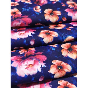 Áo Dài 120gsm 100% <span class=keywords><strong>Polyester</strong></span> Vải Trang Phục Chống Nhăn Thổ Cẩm Vải Thoáng Khí In Dệt Trọng Lượng Nhẹ - Product Image 2