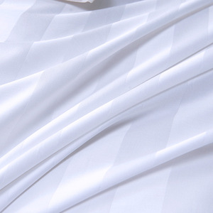 Percale Luxe 100% Katoen 300tc Borduurwerk Logo Dekbedovertrek Huis Collectie Queen Size Beddengoed Set - Product Image 6