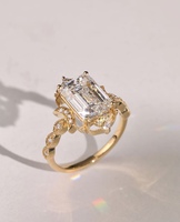Vente directe d'usine Bague en diamant cultivé de forme émeraude avec filigranes de style palais Or 18 carats Incrustation lourde Certificat IGI Rétro Luxueux