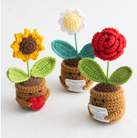 Ornements de jouets de Noël tricotés à la main transfrontaliers Poupée de pommes de terre de tournesol en pot de rose avec une expression amusante en coton