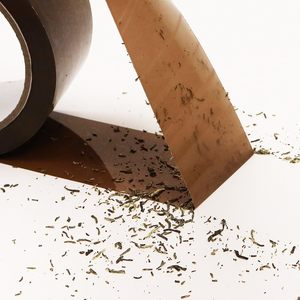 Ruban adhésif BOPP pour l'emballage et l'expédition en entrepôt, ruban d'emballage brun robuste à forte adhérence et à libération silencieuse - Product Image 3