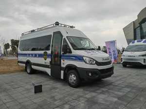 Camionnette de transport médical mobile pour patients Iveco A35, ambulance hospitalière à pression négative pour USI, prix abordable, JMC Foton - Product Image 6
