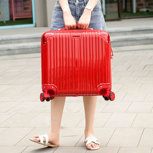 Maleta de Viaje Roja para Mujer con 4 Ruedas, Cierre de Cremallera, Resistente, Color Sólido, Colección Primavera 2025 - Product Image 3
