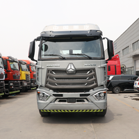 Semi-remorque benne marque Sino Truck 4x2 Diesel Lourd 12 roues Boîte de vitesses FAST Capacité 33 tonnes Moteur Weichai Émission Euro 3