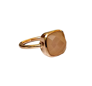 Anillo solitario de moda moderna con faceta de Gema cuadrada chapado en oro de 18 quilates para compromiso de boda o regalo - Product Image 3