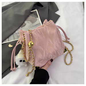 韩版时尚拉绳水桶包高级感利基设计链条包单肩腋下包 - Product Image 3