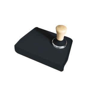 Tapis de pressage de café en silicone antidérapant pour comptoir de bar, idéal pour la préparation de l'espresso - Product Image 5