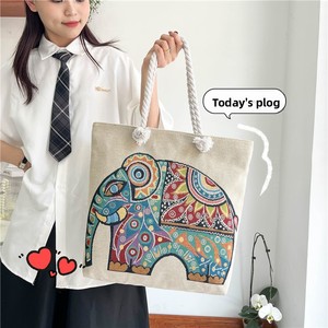Sac à bandoulière pour femme en PU brodé d'éléphants de style ethnique avec fermeture éclair, deux poignées, grande taille, été <span class=keywords><strong>2023</strong></span>, sangle en jute - Product Image 3