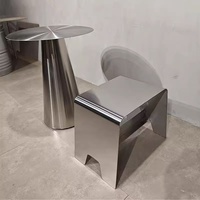 Ensemble table et chaises de style industriel nordique en acier inoxydable Yeehon pour bistrot, bar et salon d'hôtel