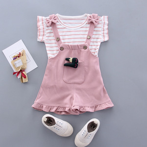 Abbigliamento Estivo per Bambine, Set Due Pezzi Alla Moda con T-shirt in Cotone e Salopette, Logo Personalizzabile - Product Image 2
