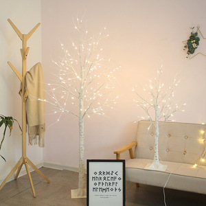 <span class=keywords><strong>HOMCOM</strong></span> Arbre <span class=keywords><strong>de</strong></span> <span class=keywords><strong>Noël</strong></span> Lumineux sur Pied à LED Blanc Chaud, 96 LED, Utilisation Intérieure, 180 cm, Décoration <span class=keywords><strong>de</strong></span> <span class=keywords><strong>Noël</strong></span> pour Chambre et Maison - Product Image 3