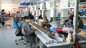 <span class=keywords><strong>Convertisseur</strong></span> de courant pur sinus <span class=keywords><strong>1000W</strong></span> 12V vers 220V/110V, <span class=keywords><strong>convertisseur</strong></span> de puissance pour voiture, camion, <span class=keywords><strong>camping</strong></span>-<span class=keywords><strong>car</strong></span>, caravane hors réseau avec prises AC et USB - Product Image 3