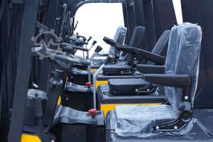 Carretilla elevadora uni-silenciosa de bajo precio, carretilla elevadora multiusos de 2,5 toneladas, tipo de gran oferta, carretilla elevadora hidráulica eléctrica, carretilla elevadora de toneladas - Product Image 6