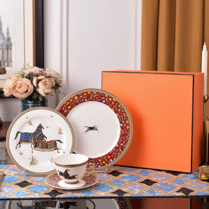 Tasse à café et soucoupe de haute qualité en gros assiettes à dîner de mariage en porcelaine osseuse 4 pièces ensemble de dîner - Product Image 1