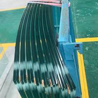 Panneaux en verre trempé courbé sur mesure pour escaliers, balcons, façades, rayons – Traitement OEM