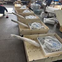Lámpara Quirúrgica LED Móvil Vertical LKLED500Y 60000Lux 30 LED para Uso Médico, Hospitalario y Dental