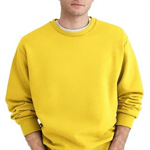 เสื้อสเวตเชิ้ตผู้ชายสีเหลืองมีฮู้ดทรงปกติ ผ้าฟลีซถักลายตัวอักษร แขนยาว ผ้าฝ้าย 100% เป็นมิตรกับสิ่งแวดล้อม - Product Image 1