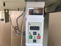 Machine à tufter les tapis à double aiguille à alimentation par la pointe, à point de chaînette, à lit plat, économe en énergie et de haute qualité RNV-008