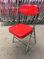 Chaise pliante à cadre métallique à prix de gros pour café, chaise pliable empilable moderne pour l'extérieur
