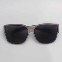 Lunettes de soleil Gelais légères avec protection UV400, verres polarisés rabattables à porter par-dessus des lunettes, monture TR90, verres TAC, couvercle rabattable