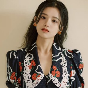 ต่างหูแบบติดหูสไตล์ฝรั่งเศส ดีไซน์เก๋ไก๋ ประดับมุกเทียมรูปดอกพุด สำหรับผู้หญิง สไตล์ป่าไม้ สวยสง่า ดีไซน์เฉพาะตัว ของขวัญสุดประณีต - Product Image 4