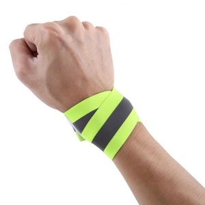 Chaleco de Seguridad Personalizable con Banda Reflectante Elástica para Muñeca, Brazalete Reflectante y Anillo para Pierna/Brazo para Deportes al Aire Libre y Ciclismo - Product Image 1