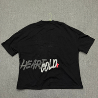 T-shirt noir surdimensionné à imprimé en relief pour homme |   T-shirt graphique streetwear avec lettrage contrasté