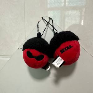 Porte-clés en peluche courte exclusif « Acajou et châtaigne » pour le concert de J-Hope à Séoul, accessoire de sac - Product Image 3