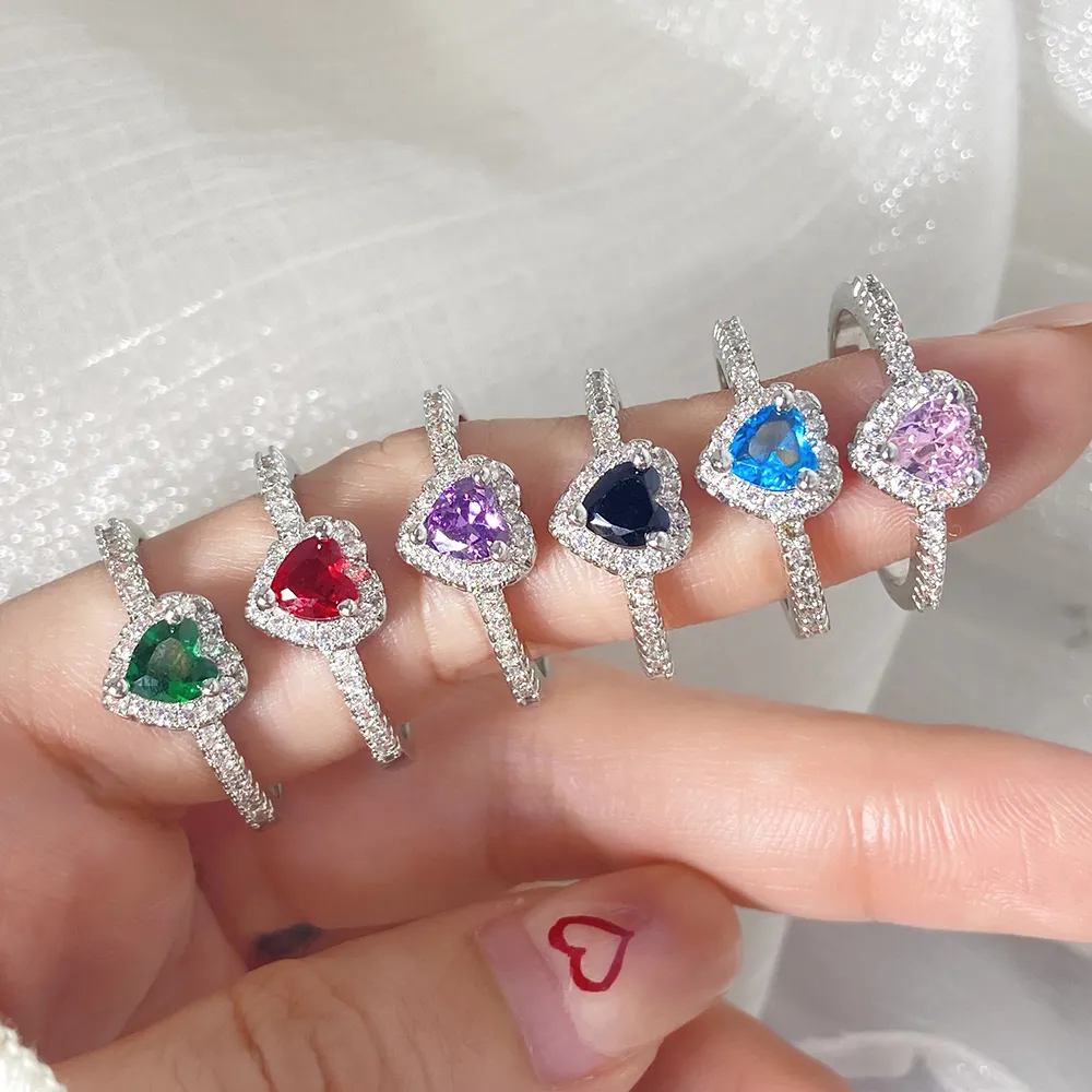 Offre Spéciale argent plaqué or glacé plein diamant coeur bague multicolore CZ cubique zircone coeur anneaux pour les femmes saint valentin