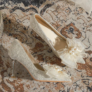 Zapatos elegantes para fiestas, estilo charol - tacones de aguja negros con punta en pico y sandalias para mujer - Product Image 2