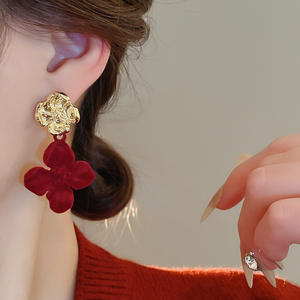 ต่างหูแฟชั่นวินเทจแบบฝรั่งเศสสำหรับผู้หญิงต่างหูจี้เงินฟล็อกกิ้งจี้ดอกไม้เครื่องประดับสำหรับฤดูหนาว - Product Image 3
