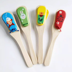 Castagnettes en bois colorées en gros, claquettes en bois avec motifs animaux et fleurs pour enfants, jouet musical rythmique - Product Image 4
