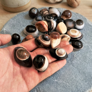 Dernière vente en gros Mix Assortiment Agate Yeux Pierres Naturelles Cristal Artisanat Reiki Roches Minéraux Gemmes Feng Shui Gemme Oeil de Shiva - Product Image 2