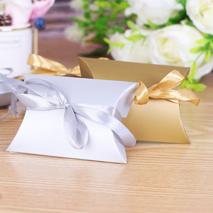 Faveurs de mariage boîte à bonbons oreiller forme or et <span class=keywords><strong>argent</strong></span> Souvenirs de mariage invités cadeau boîte à bonbons de mariage - Product Image 1