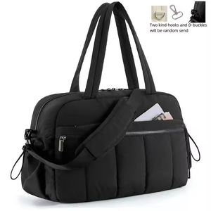 <span class=keywords><strong>Sac</strong></span> <span class=keywords><strong>de</strong></span> <span class=keywords><strong>voyage</strong></span> matelassé personnalisable pour femme, grand <span class=keywords><strong>sac</strong></span> fourre-tout à bandoulière avec séparation sec/humide, idéal pour la gym - Product Image 4