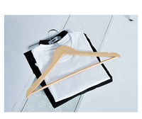 Cintres en bois personnalisés avec logo, design de luxe, antidérapants, robustes, pour vêtements grande taille femme, armoire et salle de bain