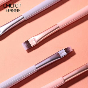 Juego de brochas de maquillaje Lmltop, 3 piezas, cerdas planas de nailon sintético para sombra de ojos y delineador de ojos, diseño portátil Sy610 - Product Image 1