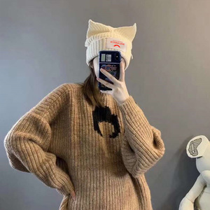 Adorable Gorro de punto con orejas de gato a rayas de invierno con orejas de zorro - Product Image 3