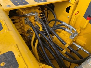 Wholesale Japan Imported Komatsu PC220 crawler excavator 22Ton Excavator | Used Hydraulic Digger with CE <b>Certification</b> - Product Image 2