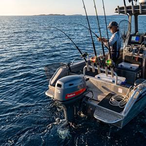 Motor de 2 Tiempos y 15 HP Compatible con Embarcaciones de Gasolina de 63V 6B4 con Eje Corto/Largo para Botes Inflables y Embarcaciones de Pesca - Product Image 3