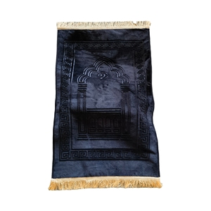 Tappetino da Preghiera 2025 Nuovo Stile Antiscivolo in Poliestere Morbido con Supporto per Ginocchia, Stile Musulmano Lavabile per Casa, Moschea o Viaggi - Product Image 3