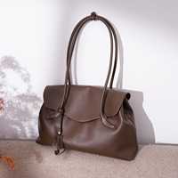 Sac à bandoulière multifonctionnel tendance en cuir véritable, grande capacité, minimaliste, avec une seule sangle, personnalisable ODM/OEM, nouvelle collection 2027