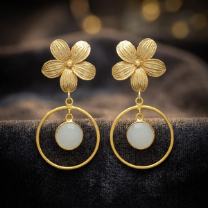 Boucles d'oreilles pendantes en laiton plaqué or faites à la main avec pierres précieuses, style ethnique pour femmes et unisexe - Product Image 2