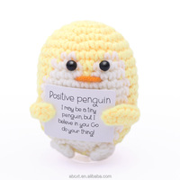 Vente en gros de poupées pingouins en crochet tricotées à la main, mignonnes, ornements décoratifs