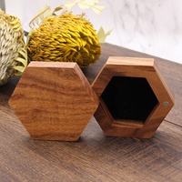 Koa bois rotatif hexagone en bois massif boîte à bagues mariage boîte en noyer petite boîte à bijoux de voyage