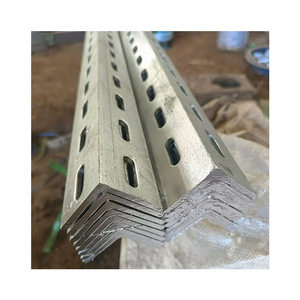Acero Angular Perforado de Shandong Anyitong, 40x40x2.5mm, Galvanizado en Caliente, para Construcción y Ganadería - Product Image 1