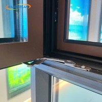 Cintas de Sellado de Alta Densidad que Reducen el Ruido Exterior, Ventana Abatible de Aluminio que Crea un Espacio Interior Tranquilo y Acogedor